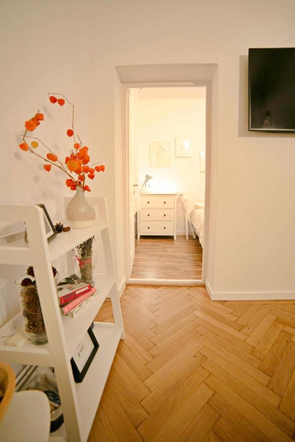 Jasmine Serenity Apartment - Central, Behind Black Church บราชอฟ ภายนอก รูปภาพ